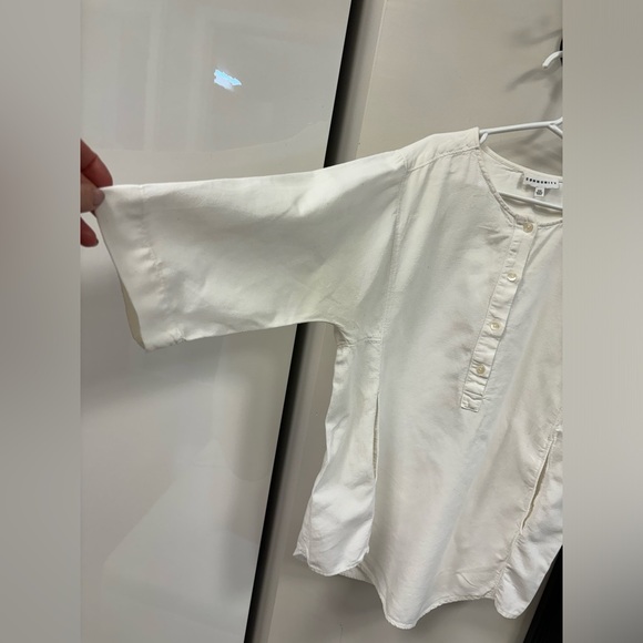 Chemise col rond avec bouton à l’avant - Picture 4 of 7